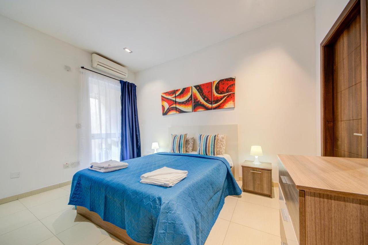 St Julians 2 Bedroom Apartment With Commanding Seaviews By Shortletsmalta Saint Julian's Exterior foto